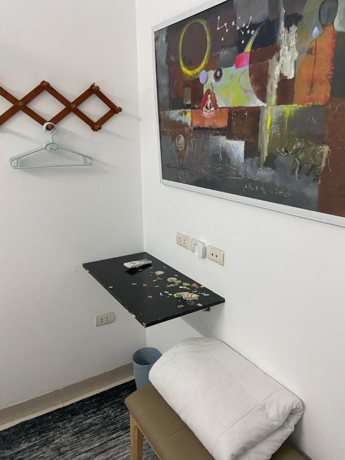 Omo House - Old Quarter - Easy Self Checkin Bed and Breakfast Hanoi Esterno foto